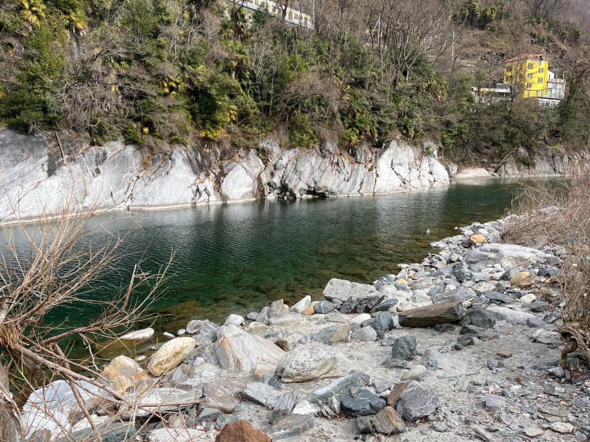 Blue River Losone Buitenkant foto