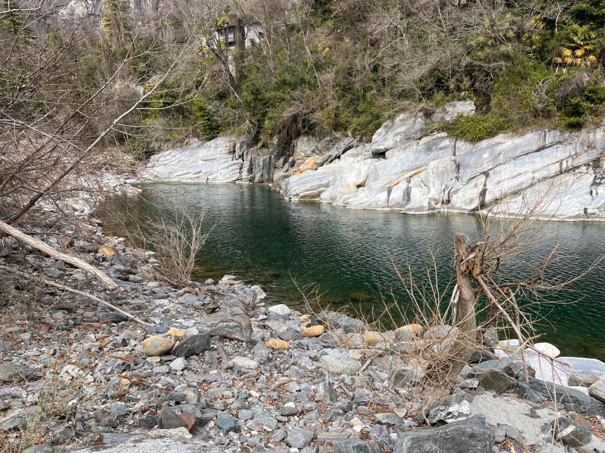 Blue River Losone Buitenkant foto